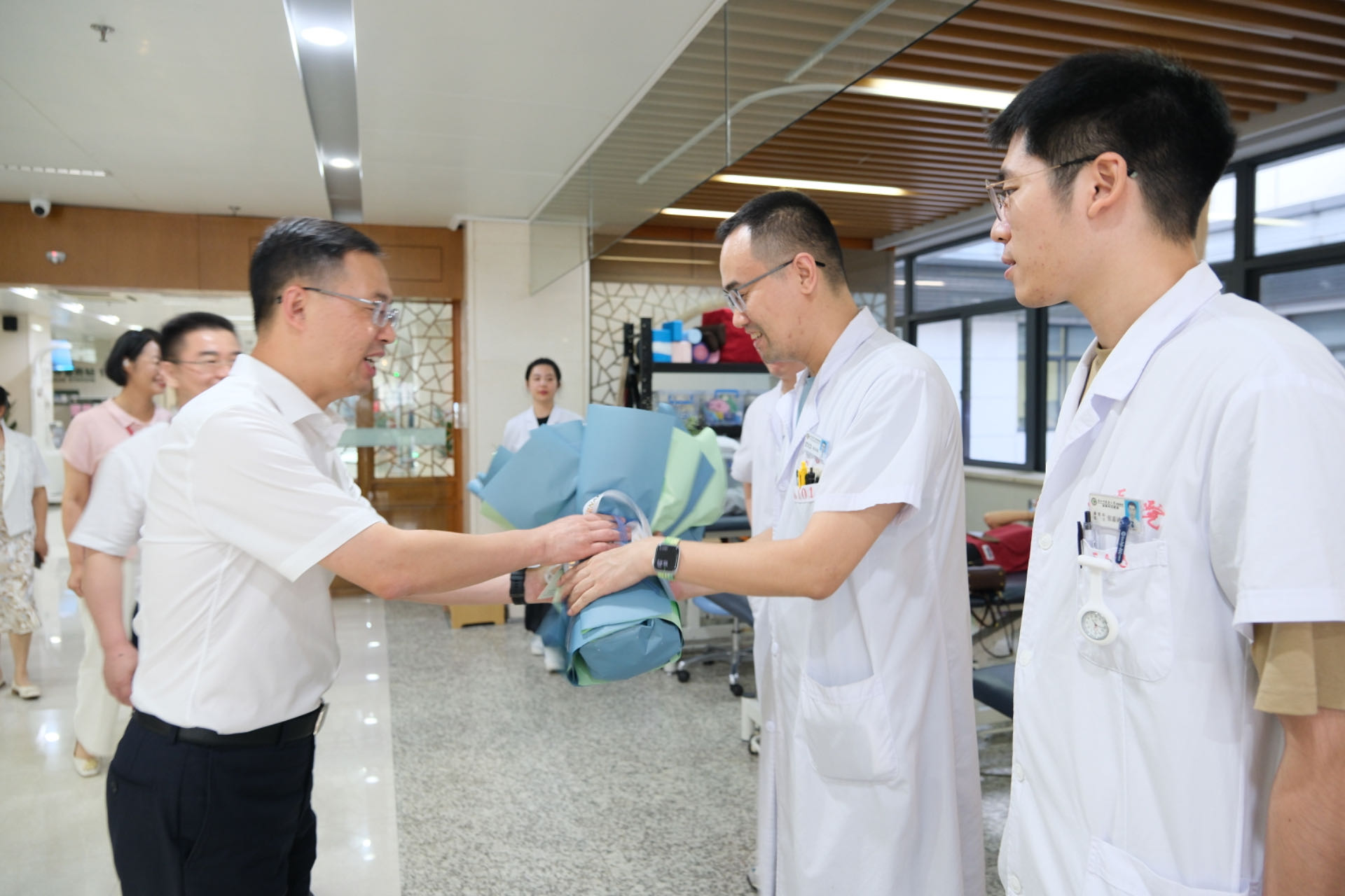 2慰问-划图4.jpg 2慰问-划图4.jpg